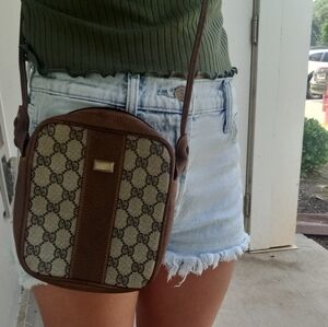 Authentic Vintage Gucci GG Monogram Supreme Crossbody Bag